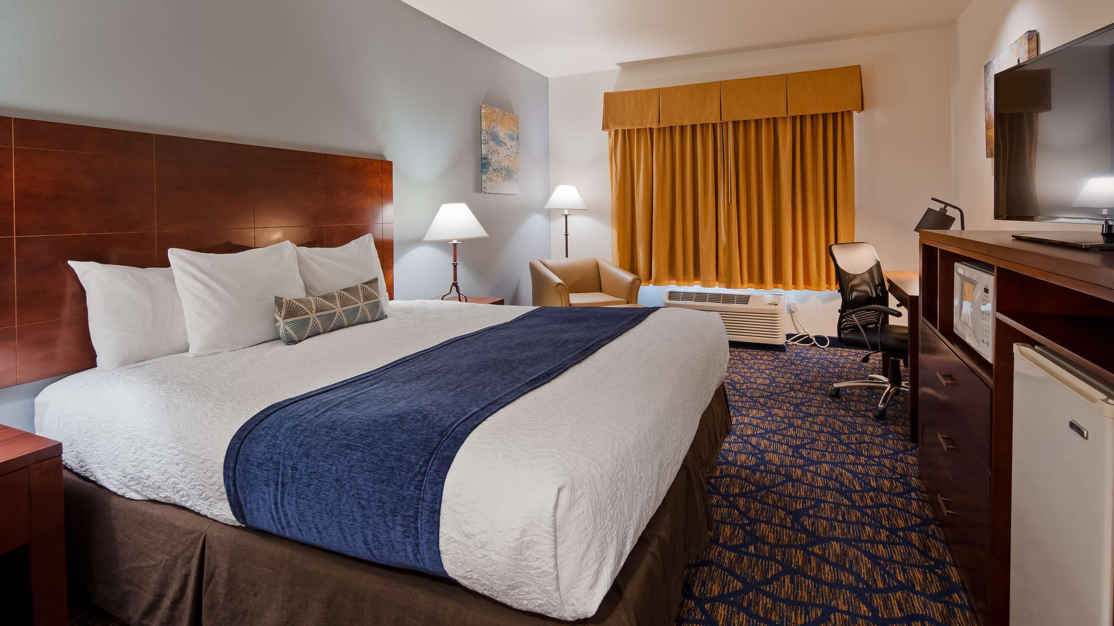 Best Western Plus Villa Del Lago Inn Patterson Екстер'єр фото