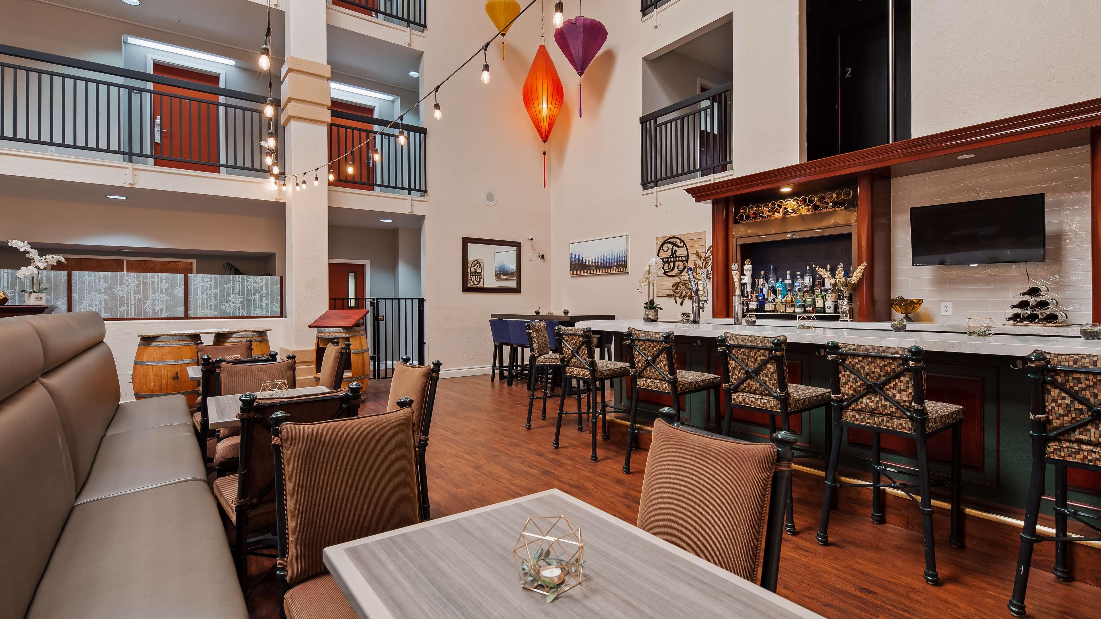 Best Western Plus Villa Del Lago Inn Patterson Екстер'єр фото