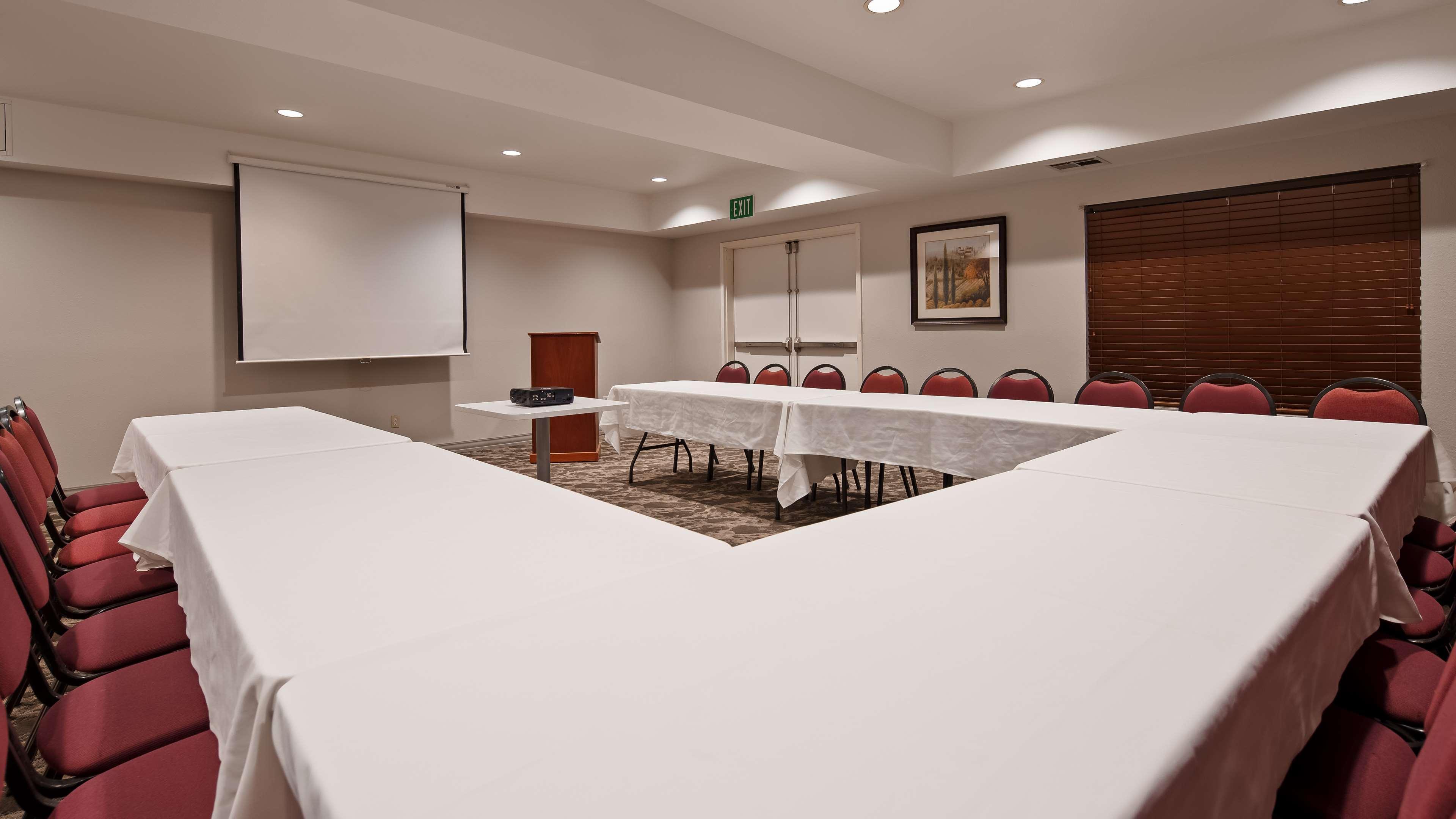 Best Western Plus Villa Del Lago Inn Patterson Екстер'єр фото