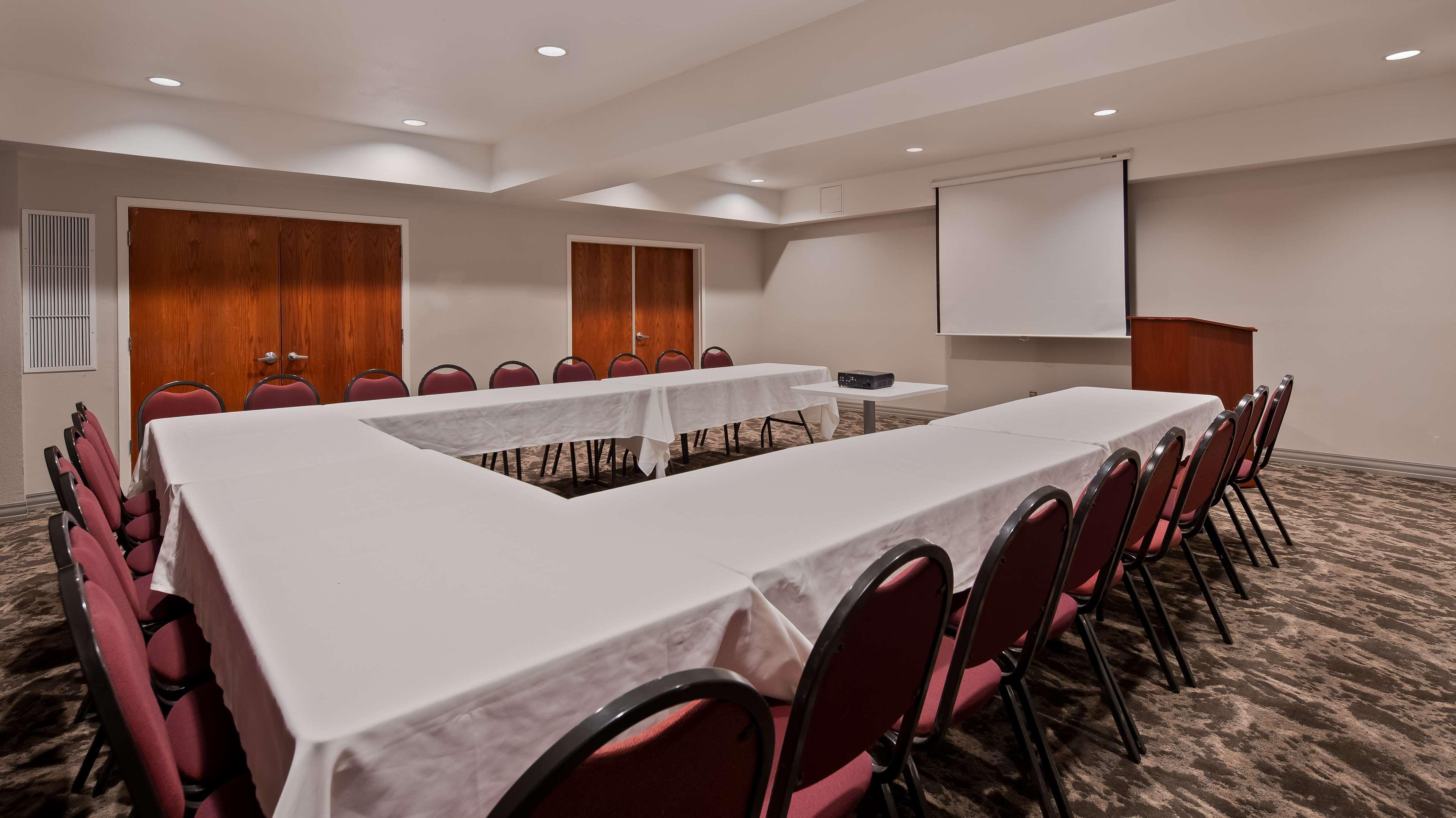 Best Western Plus Villa Del Lago Inn Patterson Екстер'єр фото