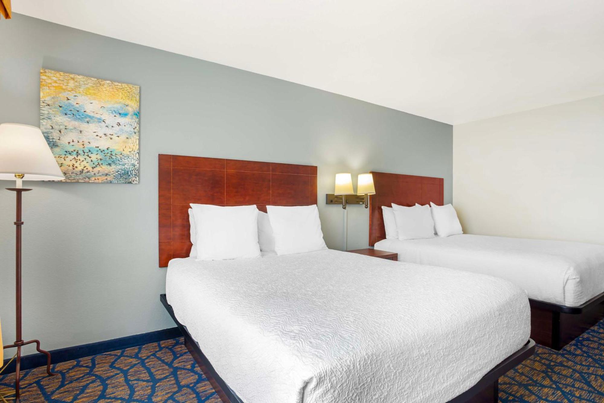Best Western Plus Villa Del Lago Inn Patterson Екстер'єр фото