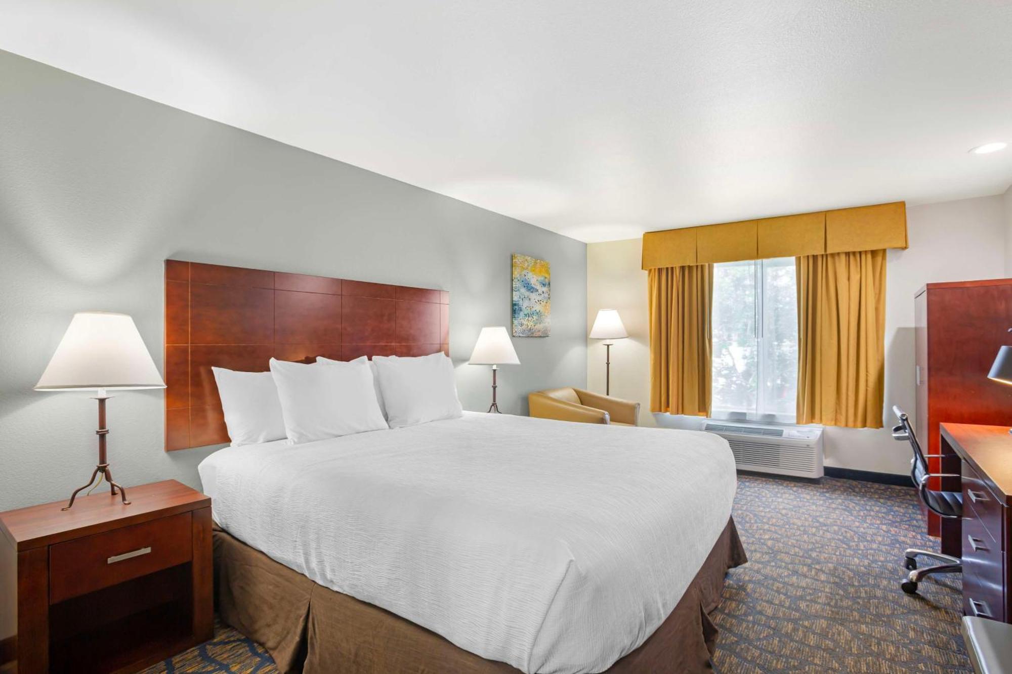 Best Western Plus Villa Del Lago Inn Patterson Екстер'єр фото